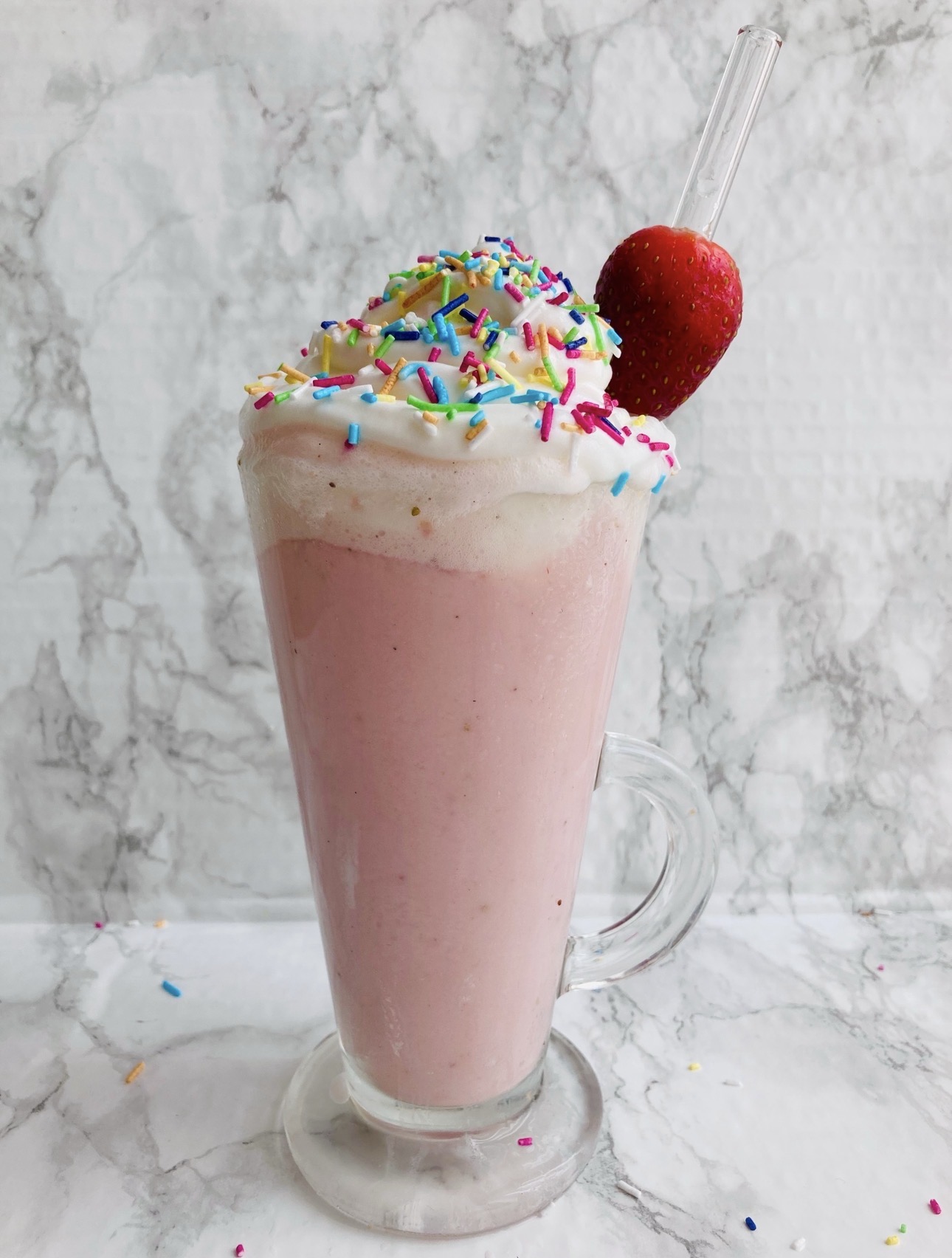 Çilek Aromalı Milkshake